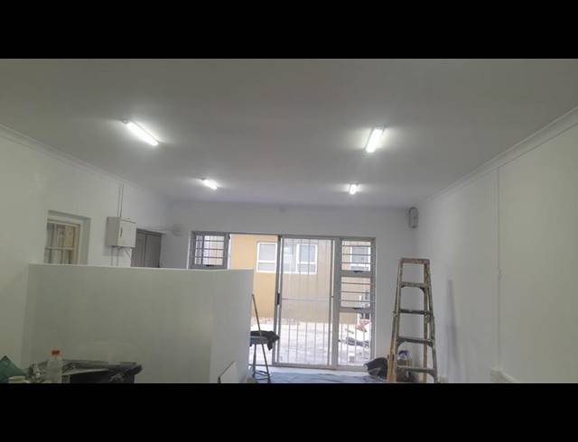 BUSINESS PROPERTY TO RENT IN LANSDOWNE